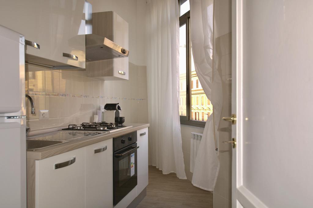 Ostia Holiday Domus In Laterano Roma Ngoại thất bức ảnh