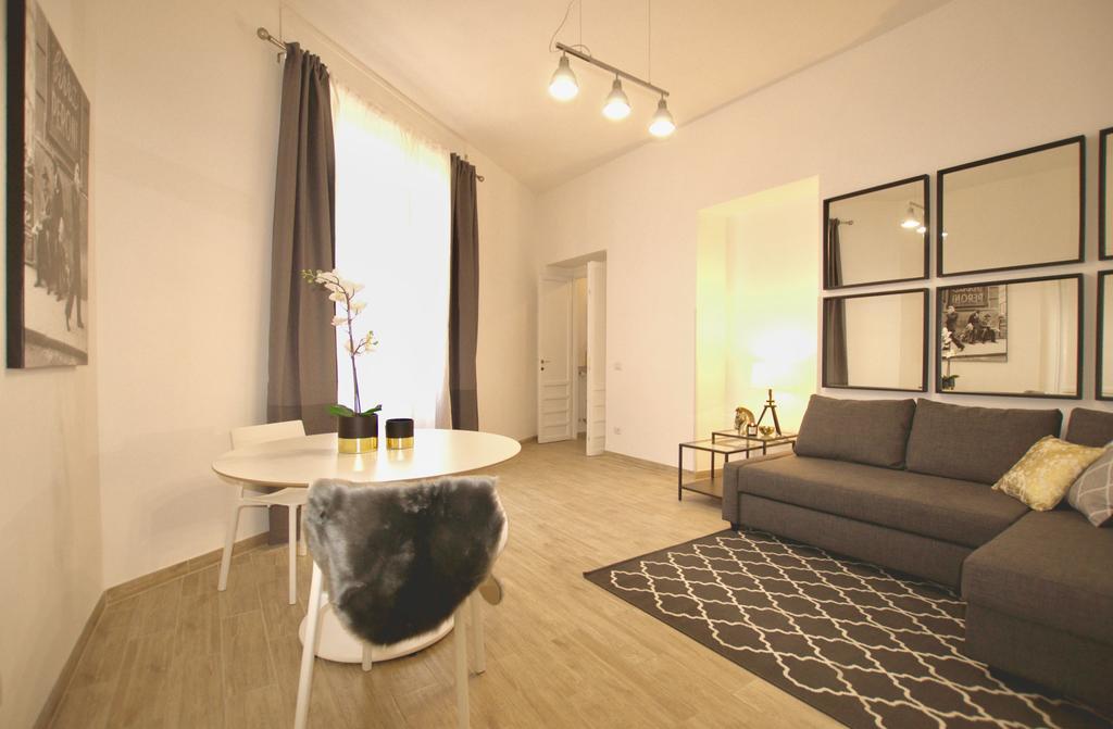Ostia Holiday Domus In Laterano Roma Ngoại thất bức ảnh