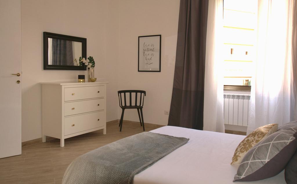 Ostia Holiday Domus In Laterano Roma Ngoại thất bức ảnh